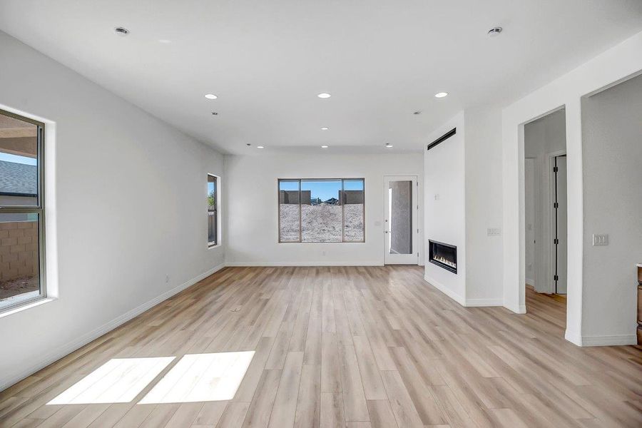 Spacious, unfurnished interior of a new home in Horizon at The Dells, Prescott (Image 20). Spacious, unfurnished interior of a new home in Horizon at The Dells, Prescott (Image 20).