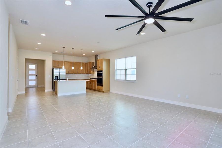 Spacious, unfurnished interior of a new home in , St. Cloud (Image 12).
