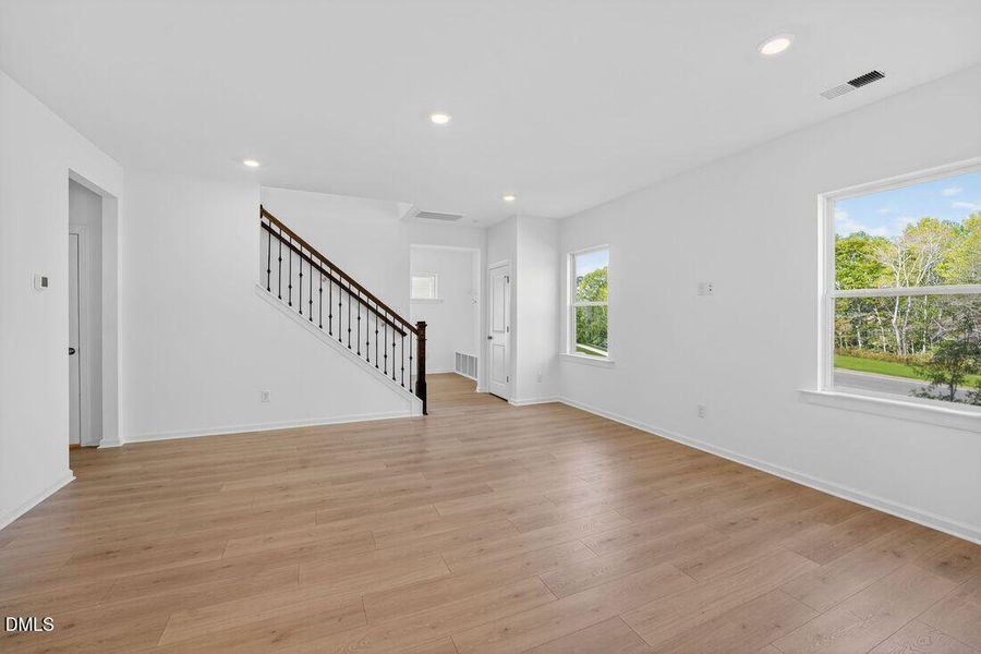 hj-nc-raleigh-silverstone-terraces-savan