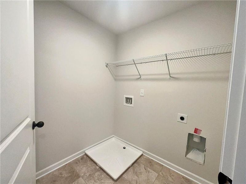 Spacious, unfurnished interior of a new home in , Auburn (Image 34).