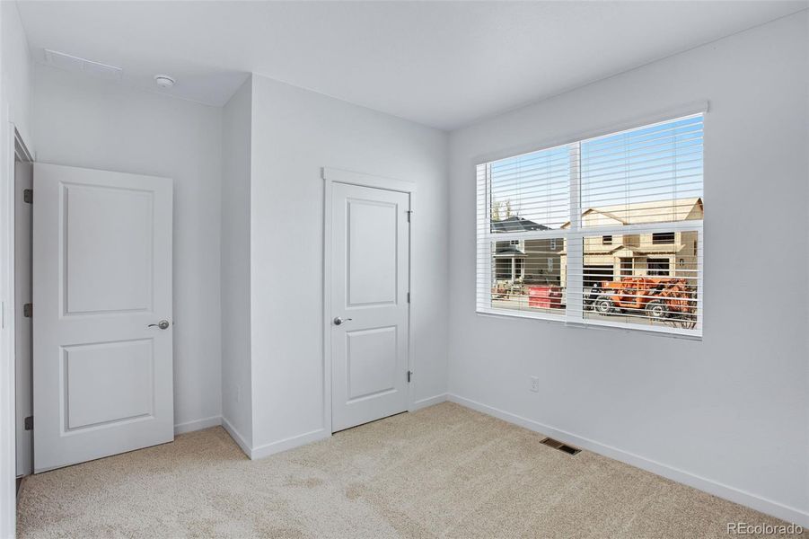 Spacious, unfurnished interior of a new home in Ridge at Johnstown, Johnstown (Image 21).