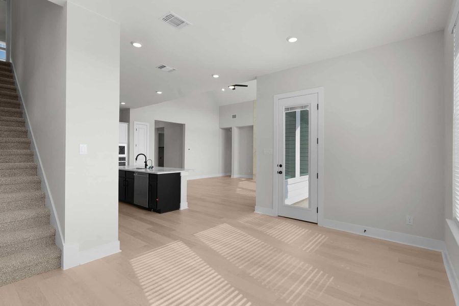 Spacious, unfurnished interior of a new home in Lariat, Liberty Hill (Image 21).