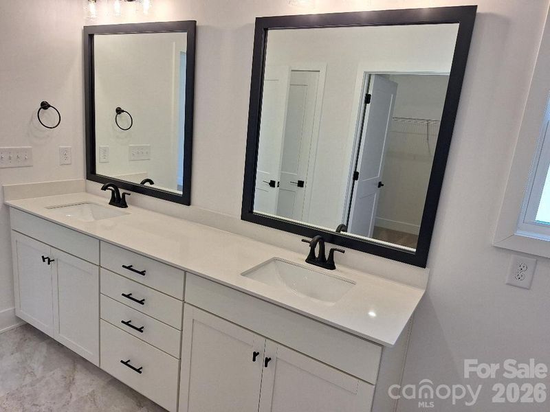Furnished interior view inside a new home in Cardiff Glyn, Catawba (Image 7).