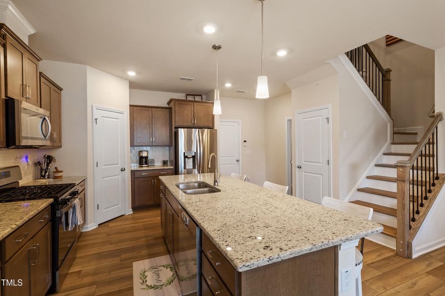 20-728 Silo Pk Dr [2369799]_20