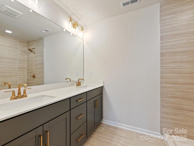 Furnished interior view inside a new home in North Creek Village - Townhomes, Huntersville (Image 3). Furnished interior view inside a new home in North Creek Village - Townhomes, Huntersville (Image 3).