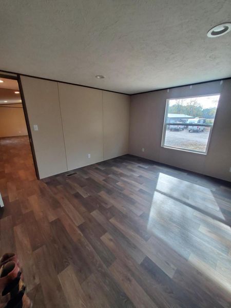 Spacious, unfurnished interior of a new home in , St. George (Image 23).