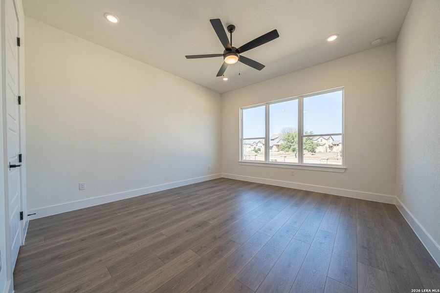 Spacious, unfurnished interior of a new home in , Kerrville (Image 13).