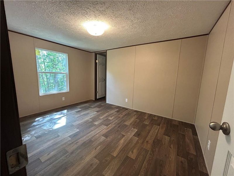 Spacious, unfurnished interior of a new home in , Dawsonville (Image 23).