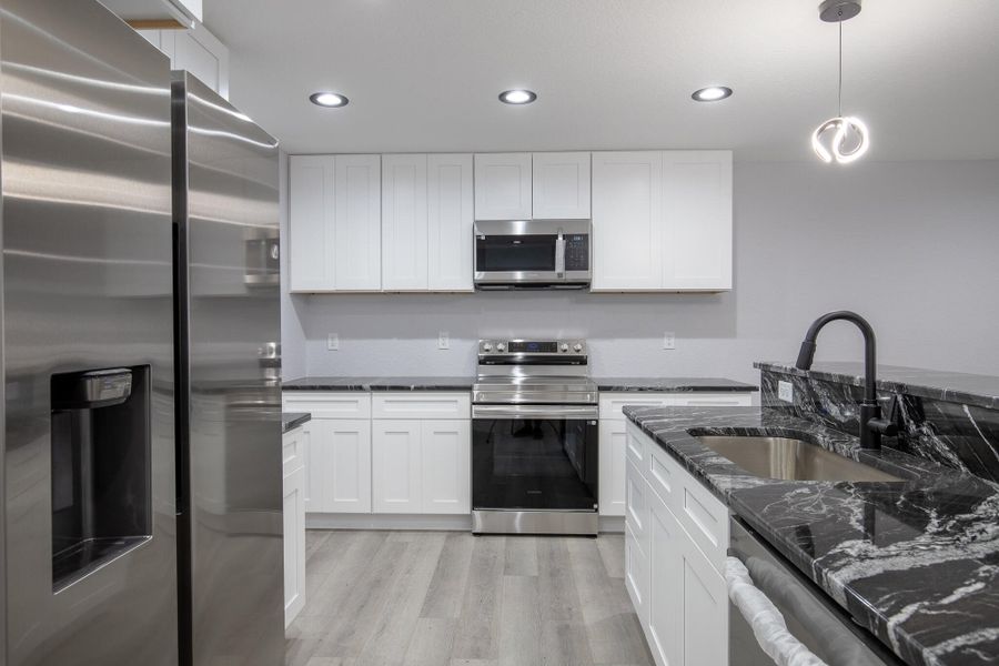 332 W Ventura-08