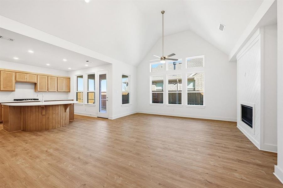 Spacious, unfurnished interior of a new home in Heritage Ranch: 50ft. lots, Sherman (Image 16).