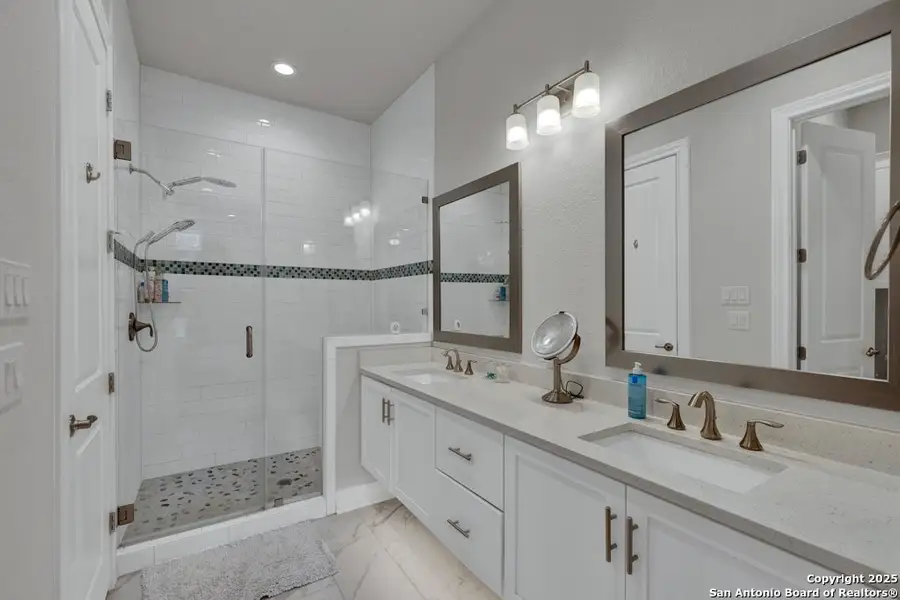 Furnished interior view inside a new home in Town Creek, New Braunfels (Image 4). Furnished interior view inside a new home in Town Creek, New Braunfels (Image 4).