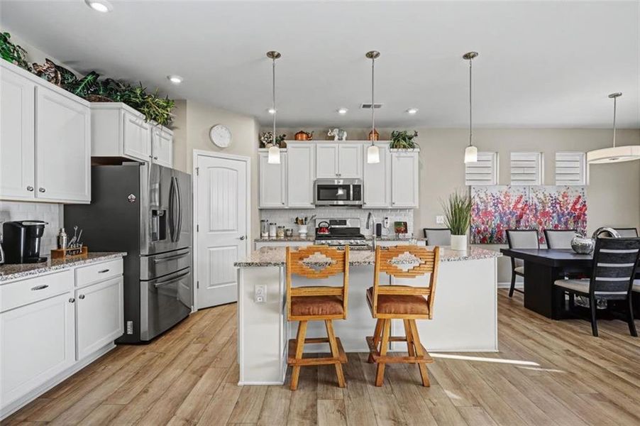 Furnished interior view inside a new home in Laurel Farms, Dallas (Image 14).