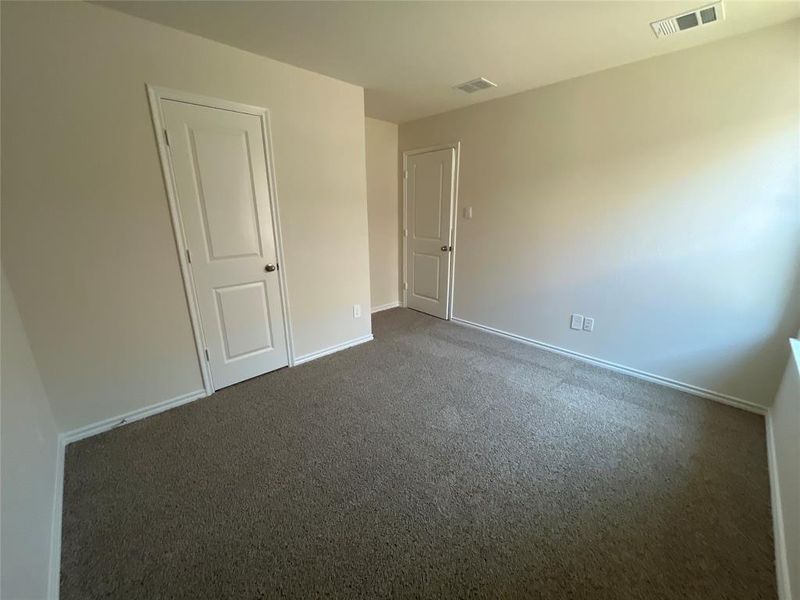 Spacious, unfurnished interior of a new home in Elevon, Lavon (Image 11).