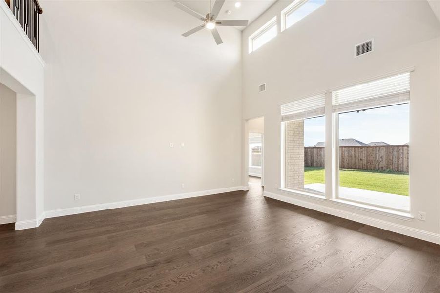 Spacious, unfurnished interior of a new home in ArrowBrooke, Aubrey (Image 29). Spacious, unfurnished interior of a new home in ArrowBrooke, Aubrey (Image 29).
