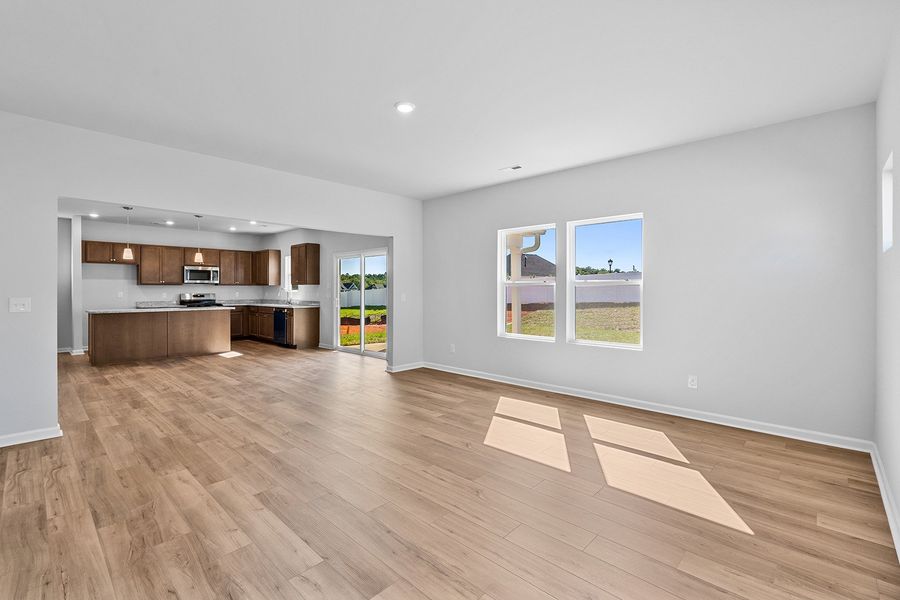 Spacious, unfurnished interior of a new home in Hanes Lake, Winston-Salem (Image 23).