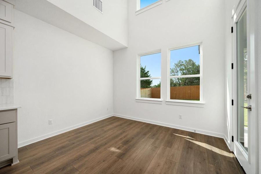 Spacious, unfurnished interior of a new home in Lariat, Liberty Hill (Image 20).