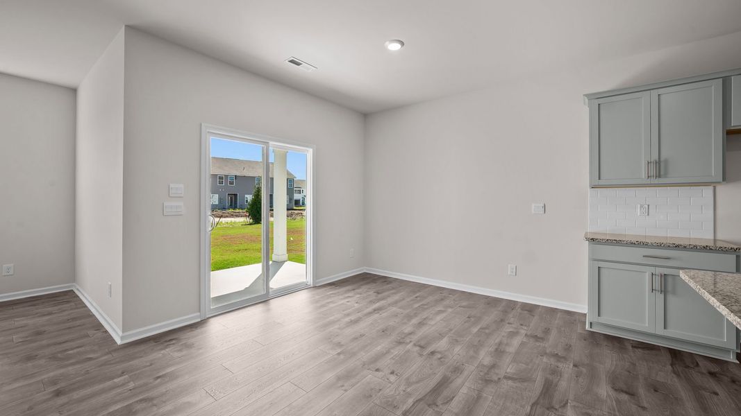 Spacious, unfurnished interior of a new home in Ridgewood Farms, Winterville (Image 12).