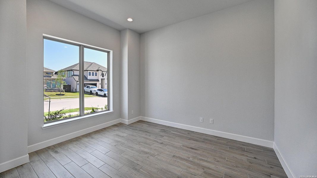 Spacious, unfurnished interior of a new home in Corley Farms, Boerne (Image 21).