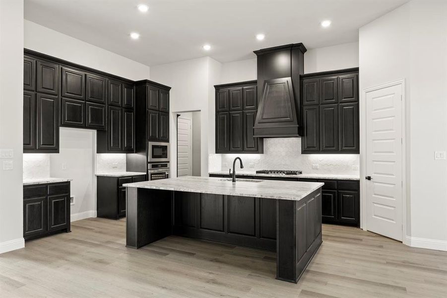 15. 6625 Emerson - Kitchen (2)