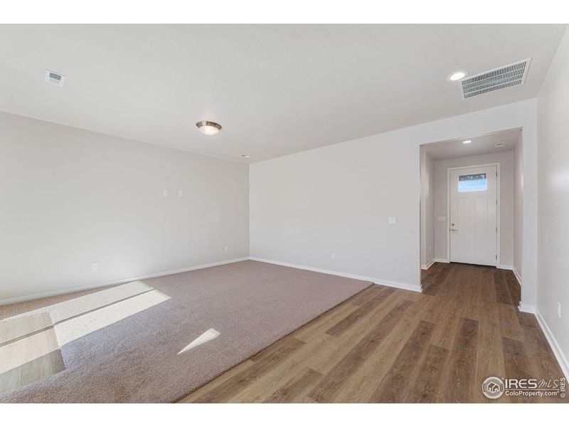 Spacious, unfurnished interior of a new home in , Fort Lupton (Image 17).