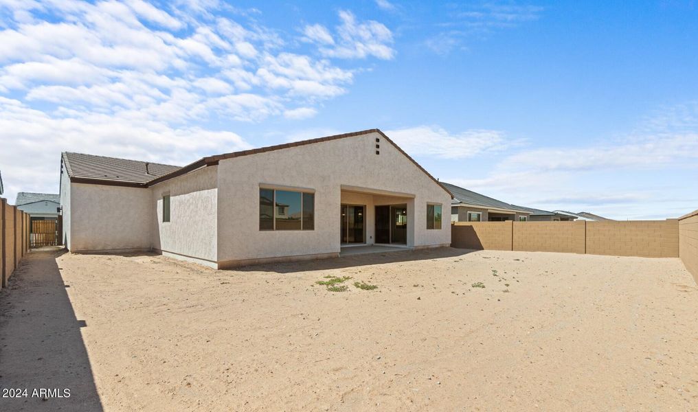 37590 W Padilla St EXT-6 (Large)