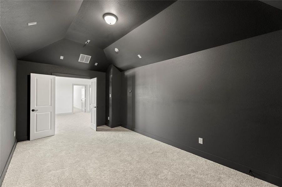 Spacious, unfurnished interior of a new home in Inspiration, Seis Lagos (Image 30).