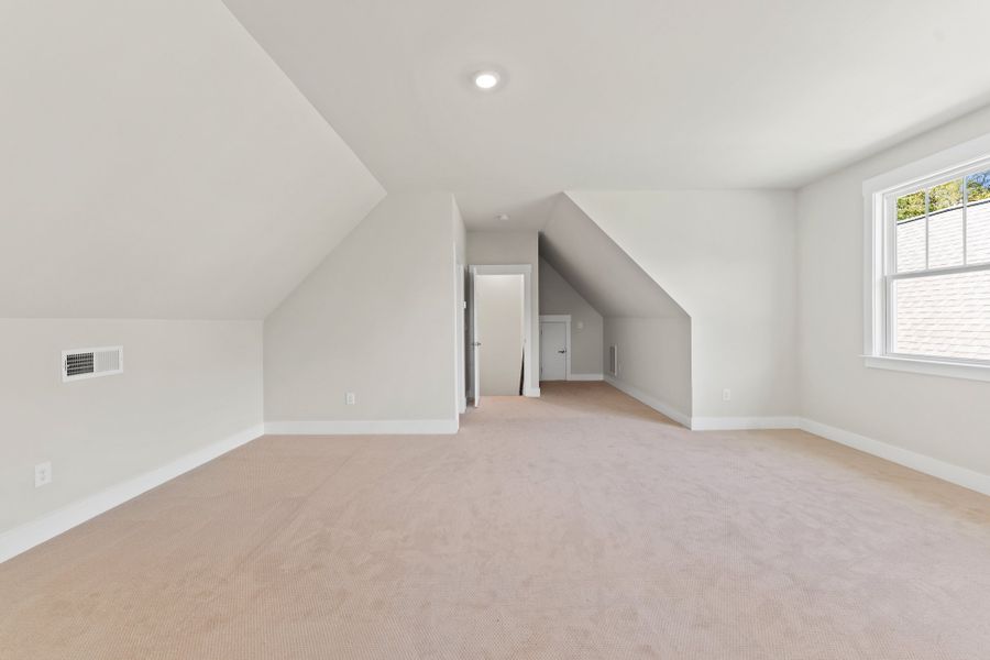 Representative unfurnished interior of a home built from the Chadwick by Hunter Quinn Homes in Walker's Pointe, Anderson (Image 14).