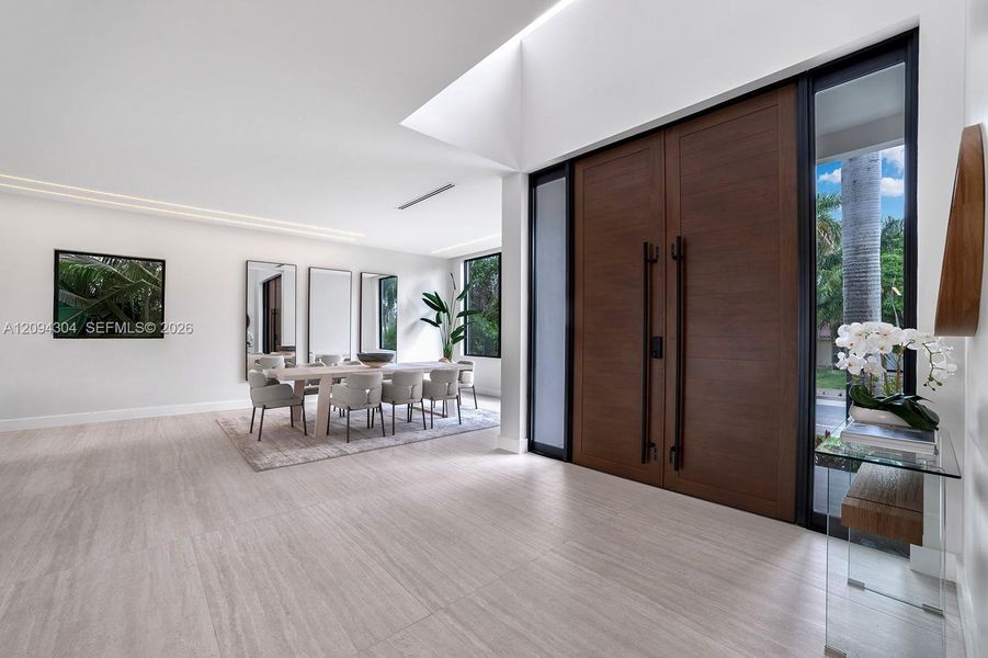 Furnished interior view inside a new home in , Hollywood (Image 34).
