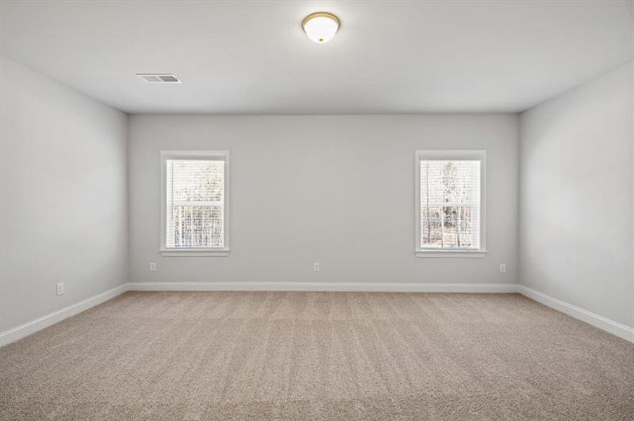 Spacious, unfurnished interior of a new home in Ruby Creek Estates, Atlanta (Image 37).