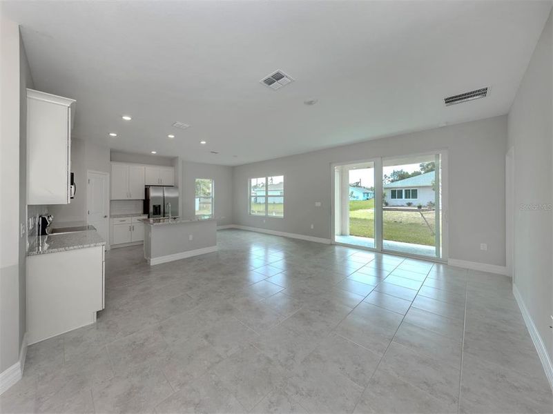 Spacious, unfurnished interior of a new home in , North Port (Image 27).