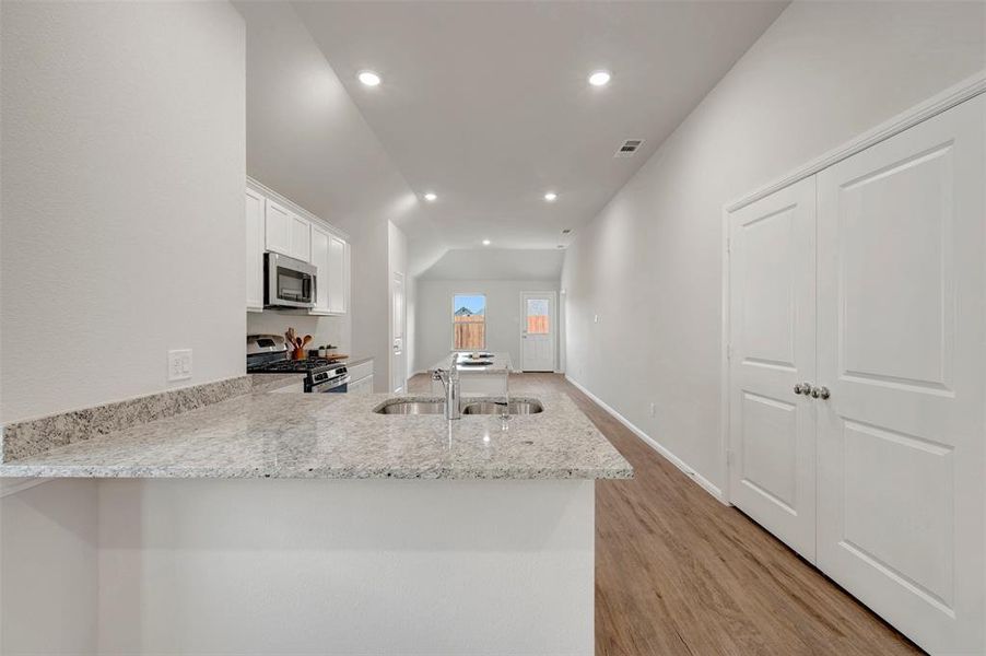 Furnished interior view inside a new home in Elevon, Lavon (Image 5).