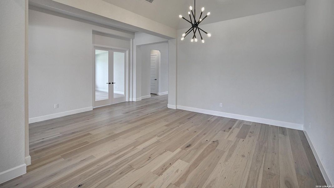 Spacious, unfurnished interior of a new home in George's Ranch, Boerne (Image 21).