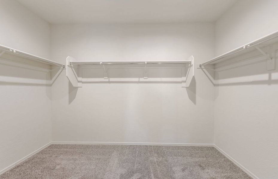 Spacious, unfurnished interior of a new home in Copper Falls, Buckeye (Image 13).