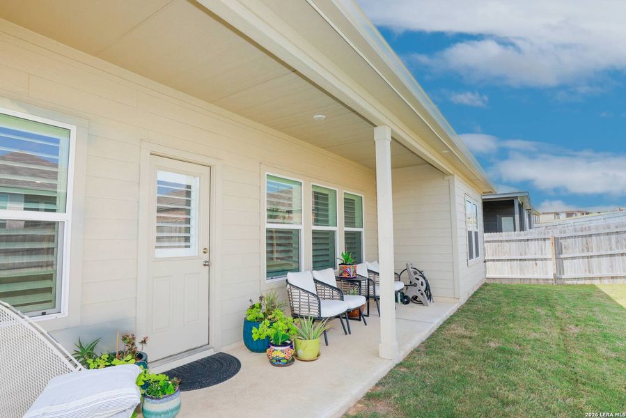 Exterior details and patio area of a home in Hidden Trails, Bulverde (Image 25).