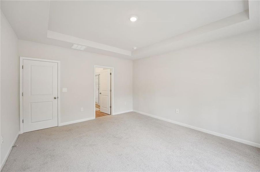 Spacious, unfurnished interior of a new home in Westmont Preserve, Powder Springs (Image 41).