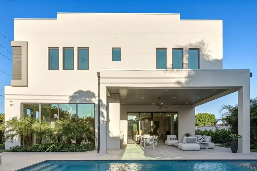 399 NE Spanish Ct Boca Raton FL 73