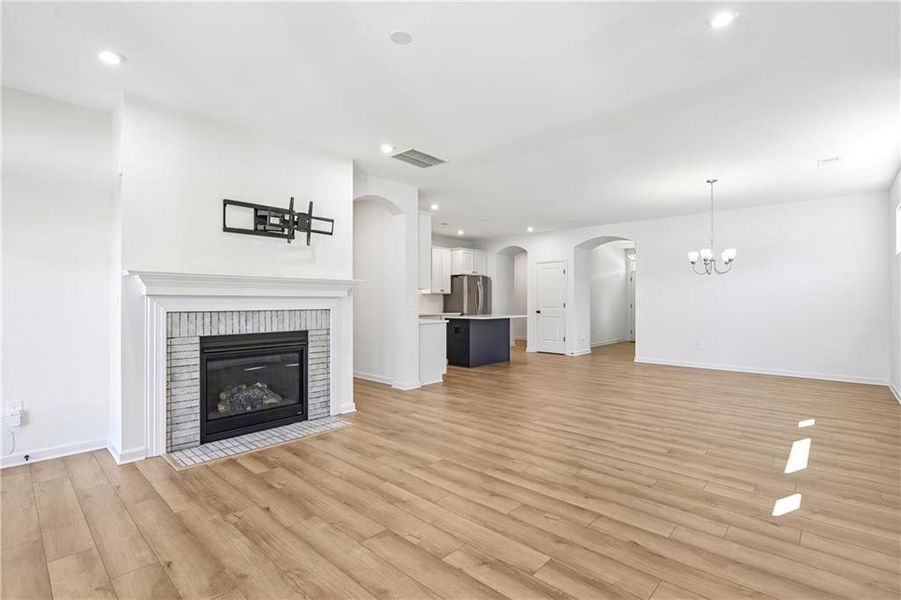 Spacious, unfurnished interior of a new home in Poplar Place, Dallas (Image 38).