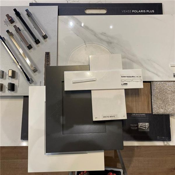 Sample of building materials used in homes in , Suwanee (Image 17).