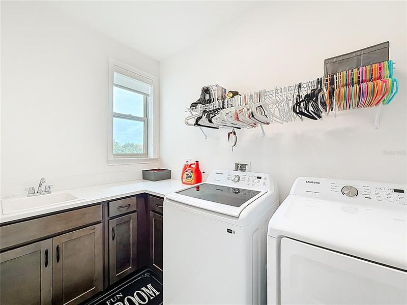 Furnished interior view inside a new home in , Orlando (Image 38).