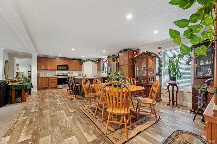 Community amenities in , Calhan (Image 11).