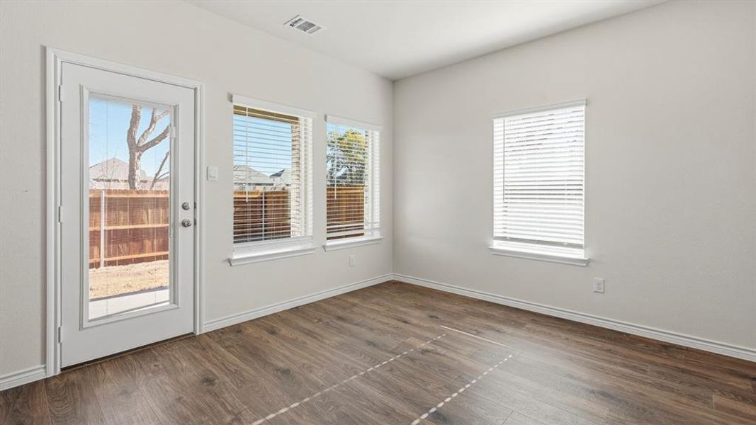 Spacious, unfurnished interior of a new home in Winchester Crossing, Princeton (Image 32).