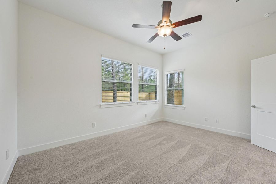 Spacious, unfurnished interior of a new home in Kresston, Montgomery (Image 29).