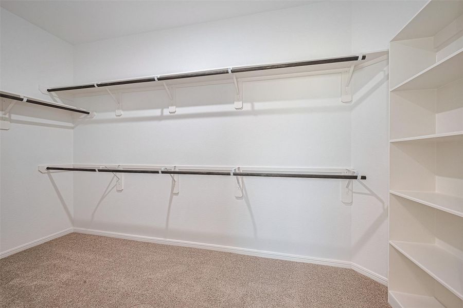 Spacious, unfurnished interior of a new home in Lago Mar, Texas City (Image 33).