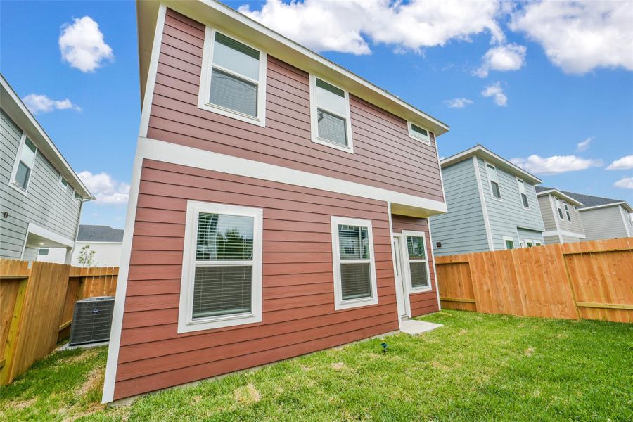 Exterior details and patio area of a home in , Houston (Image 21).