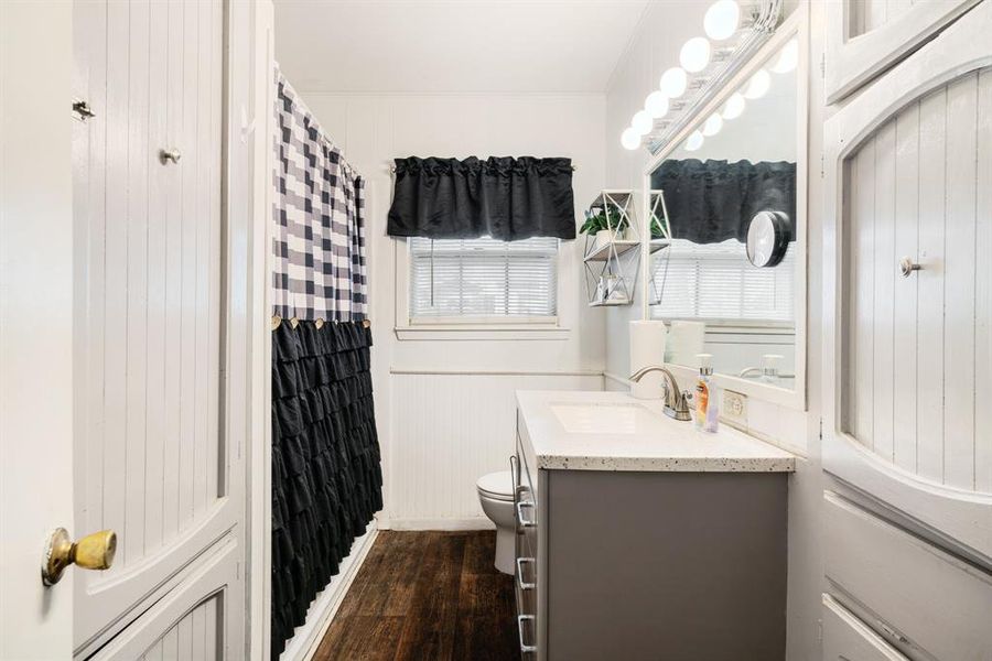 Furnished interior view inside a new home in , Paris (Image 11). Furnished interior view inside a new home in , Paris (Image 11).