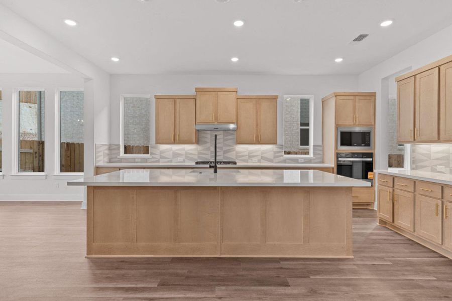Gorgeous Open Concept Kitchen