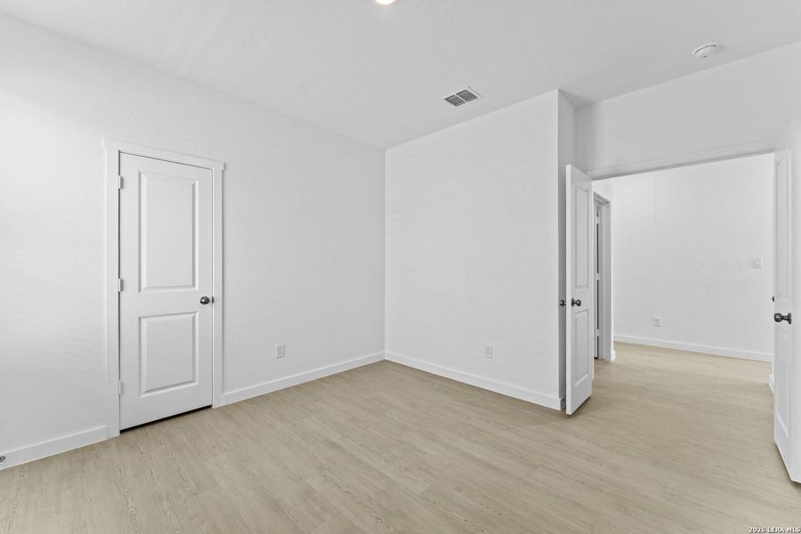 Spacious, unfurnished interior of a new home in Hightop Ridge, Converse (Image 25).