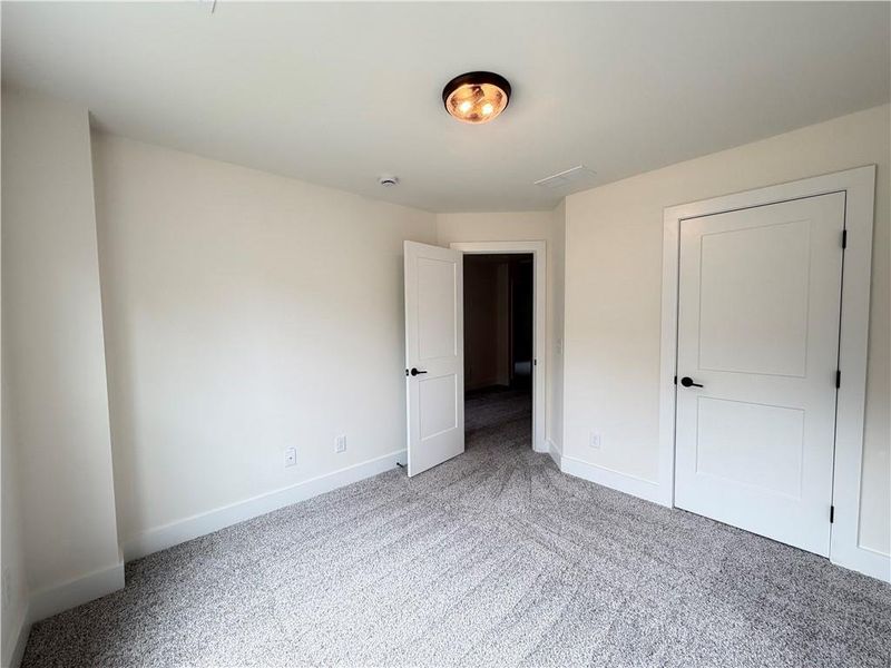 Spacious, unfurnished interior of a new home in , Jefferson (Image 38).