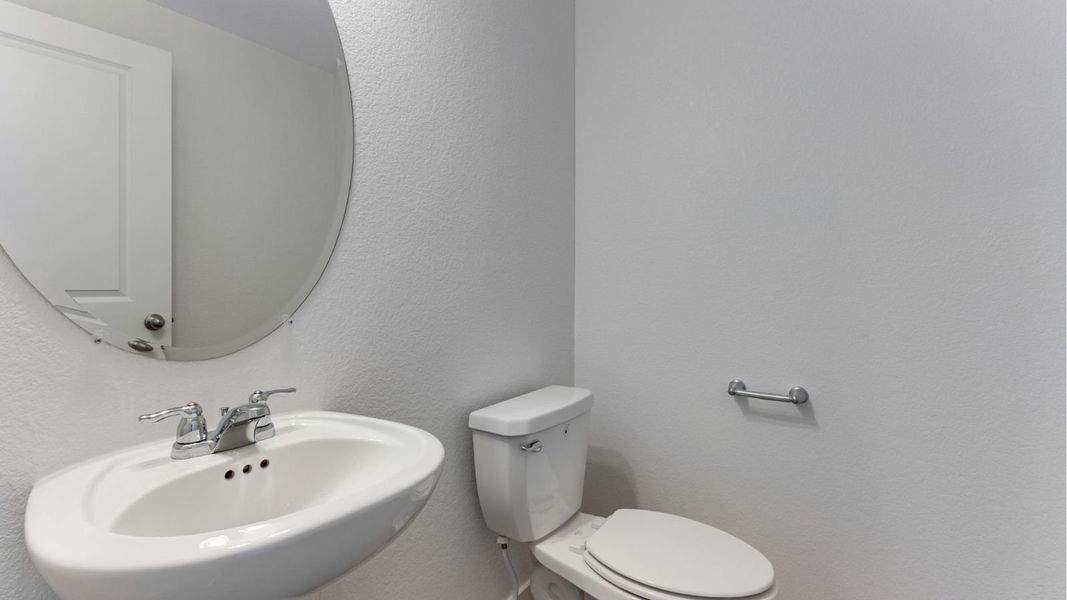 Furnished interior view inside a new home in Vista Meadows, Fort Lupton (Image 9).