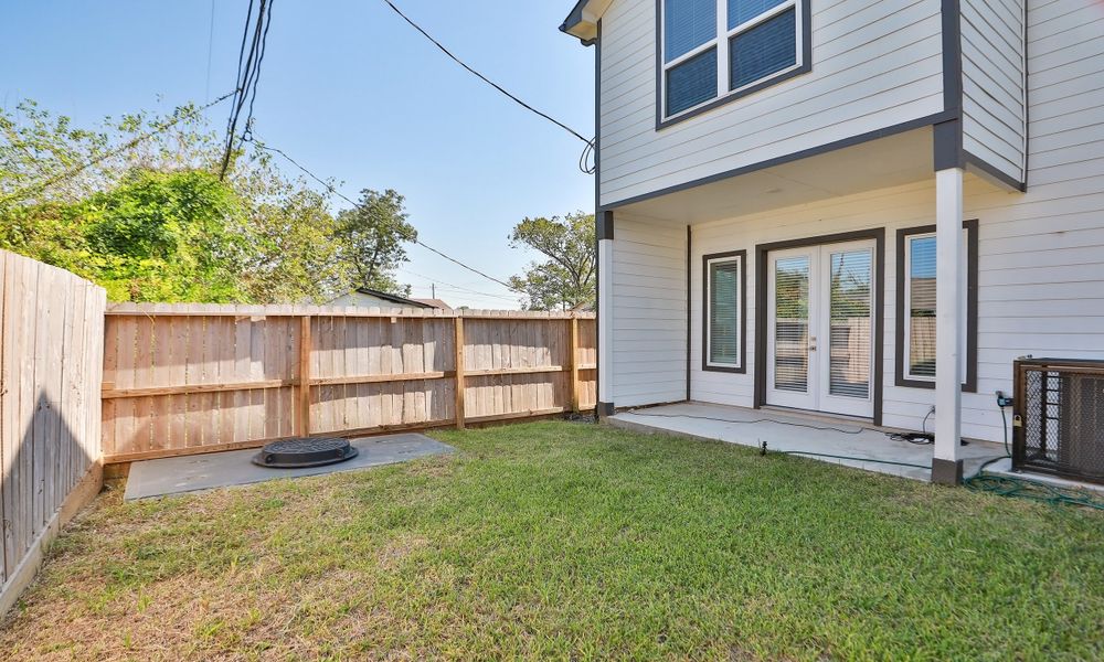 Exterior details and patio area of a home in Independence Heights, Houston (Image 28). Exterior details and patio area of a home in Independence Heights, Houston (Image 28).